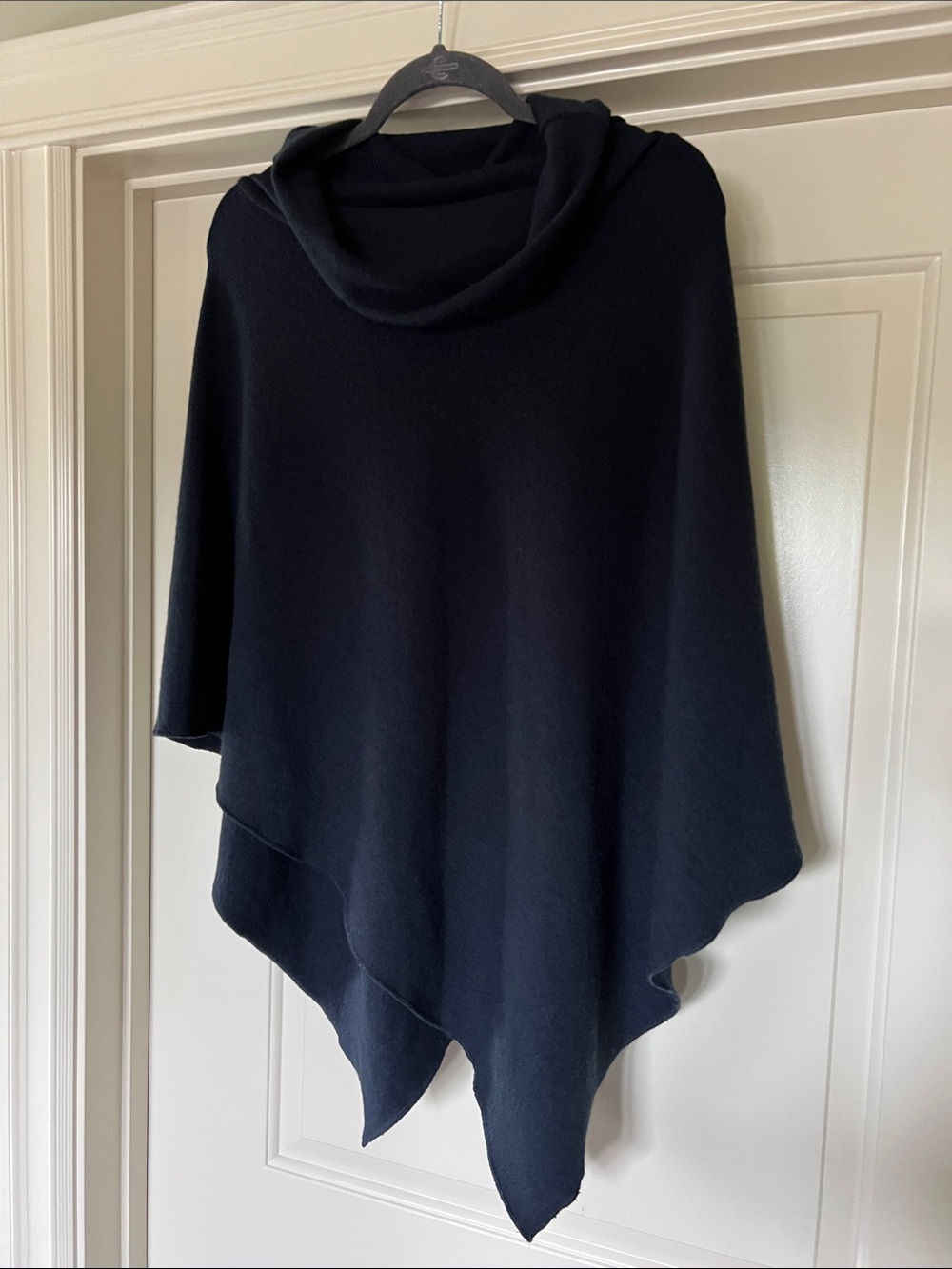Kavu wool poncho